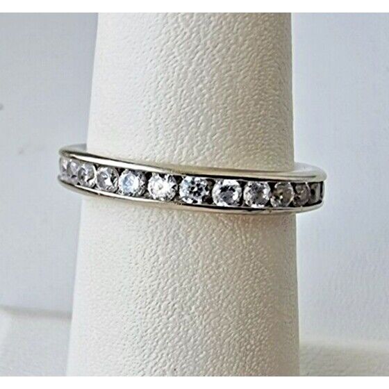 10K  WHITE GOLD  ETERNITY  ROUND CZ BAND RING SIZE 6 AT