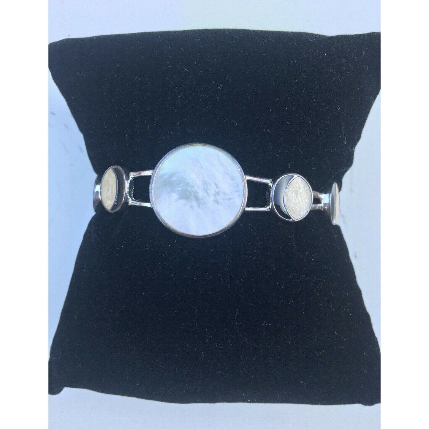 STERLING SILVER MOTHER-OF-PEARE & AGATE BRACELET SKY