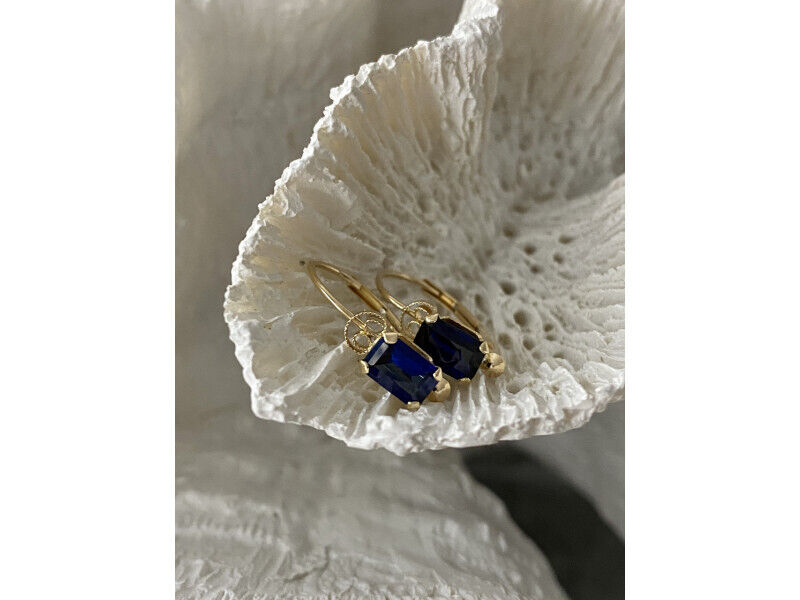 14K YELLOW GOLD SAPPHIRE EARRINGS