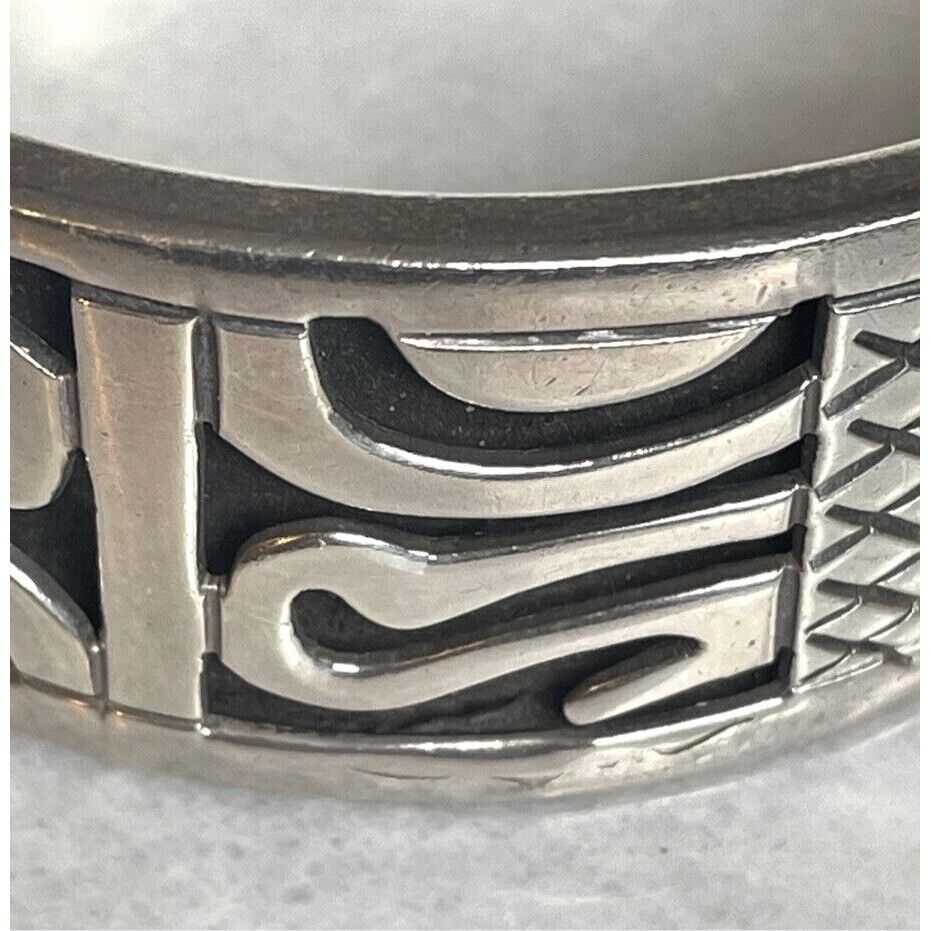 VINTAGE TAXCO 925 STERLING SILVER  CUT-IN DESIGN CUFF BRACELET SKY