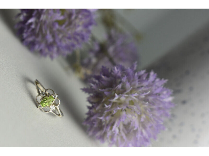 925 STERLING SILVER PERIDOT & CZ RING SIZE 7