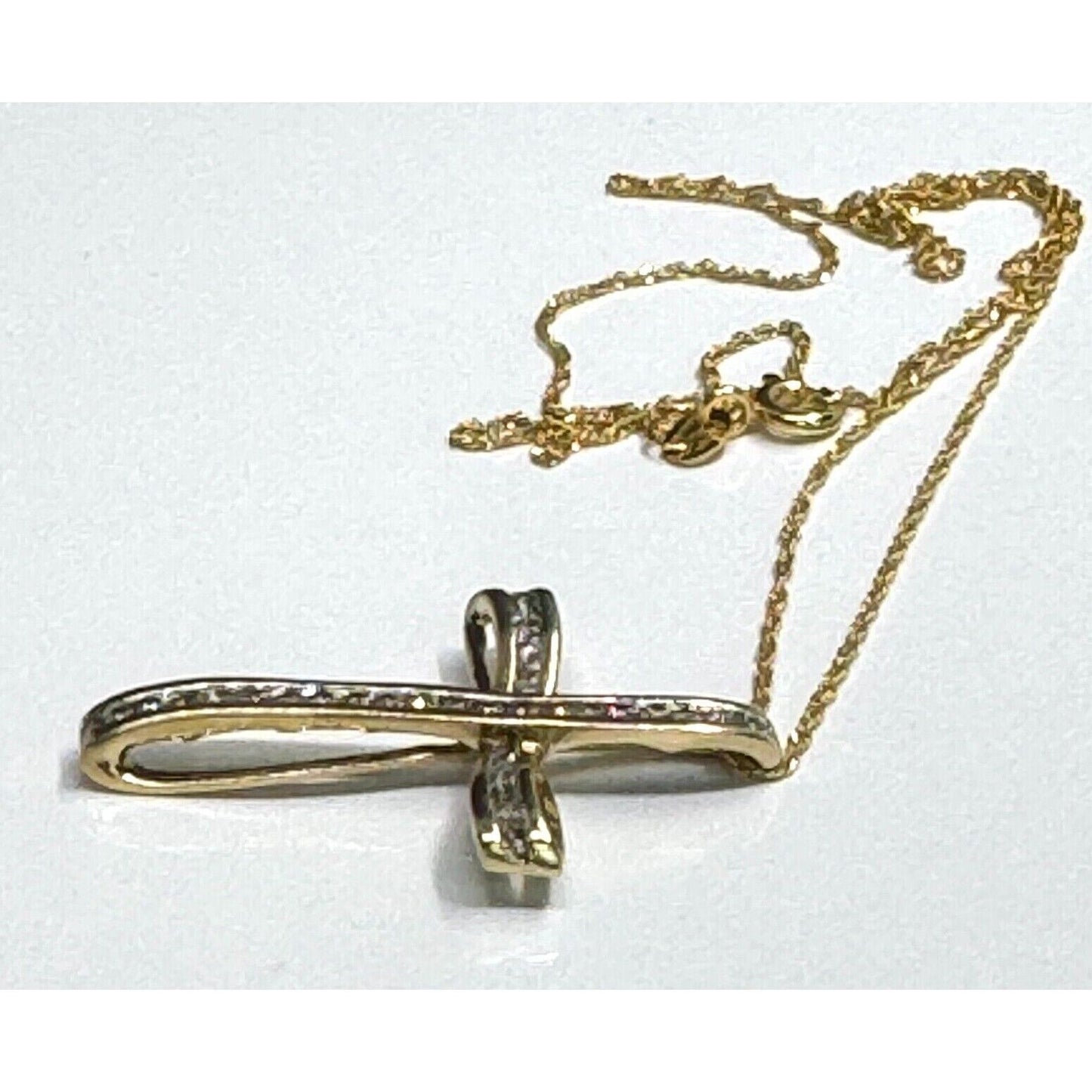 YELLOW GOLD AND DIAMOND CROSS PENDANT NECKLACE SKY