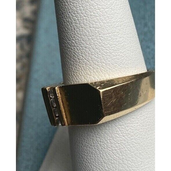 ''STYLECREST'' MENS 14K YELLOW GOLD 0.12 CARAT DIAMOND SIGNET RING SIZE 9.25 SKY