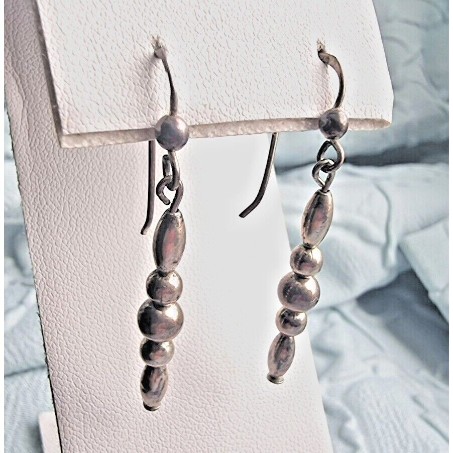 VINTAGE 925 STERLING SILVER HANDMADE NAVAJO BEAD EARRINGS AT