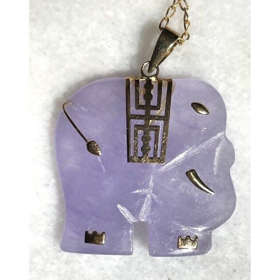 YELLOW GOLD LAVENDER CHALCEDONY ELEPHANT PENDANT  NECKLACE SKY