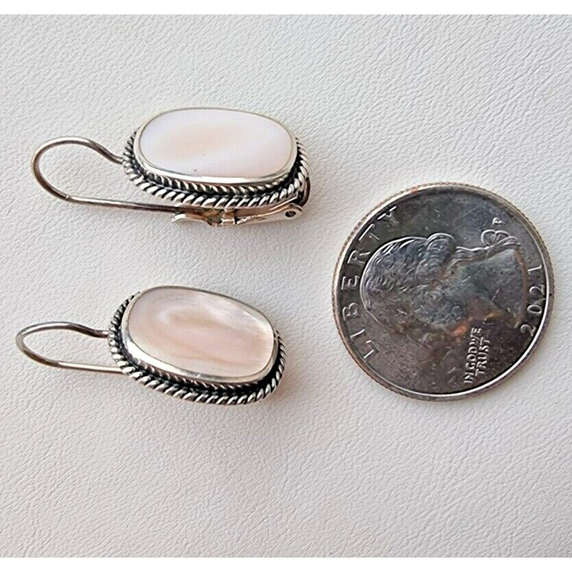 GORGEOUS VINTAGE 925 STERLING SILVER  16x12 mm. MOTHER OF PEARL EARRINGS AT