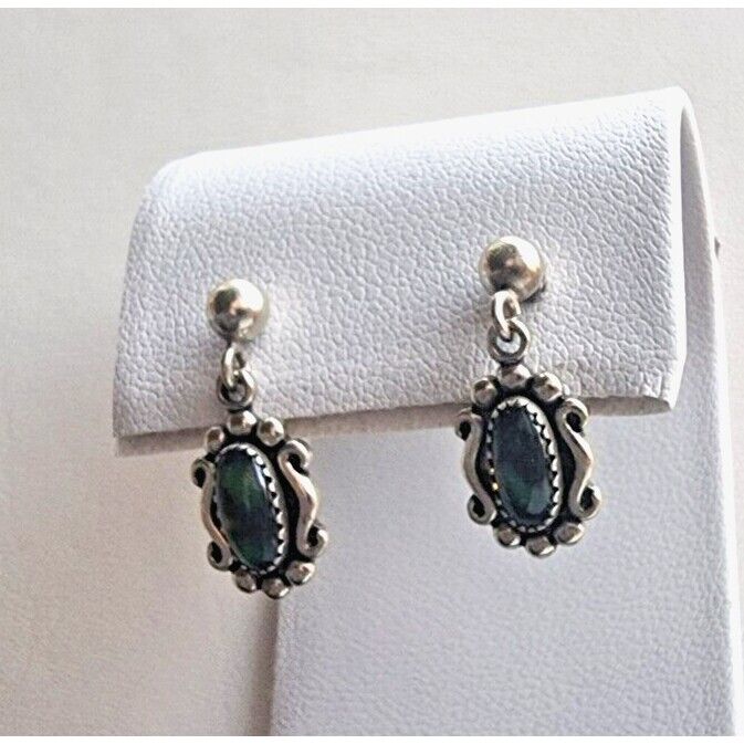 WM  CO .   SOUTHWESTERN DAINTY 925 STERLING SILVER LABRADORITE STUD EARRINGS AT