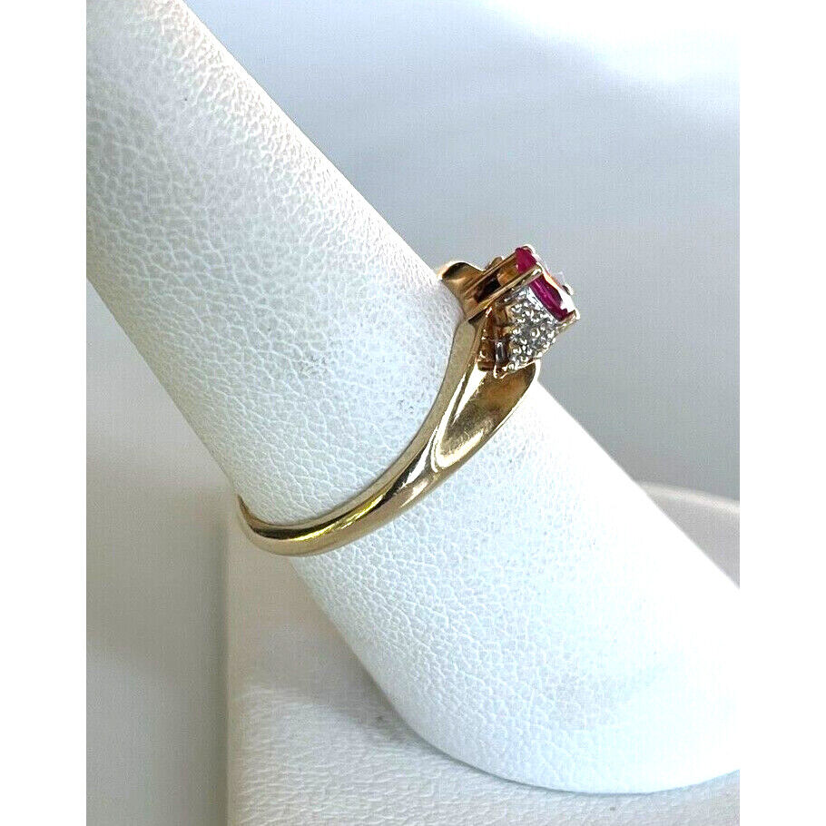 YELLOW GOLD  RUBY & DIAMOND RING SIZE 7 SKY