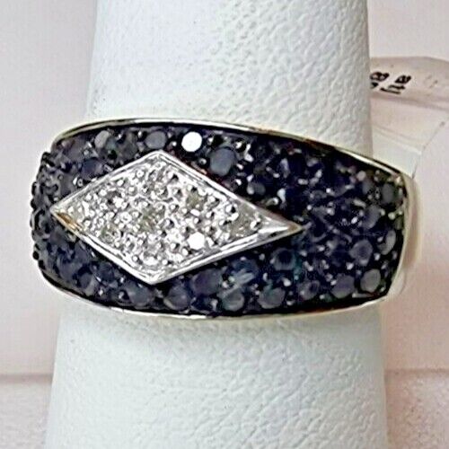 10K WHITE GOLD BLACK AND WHITE DIAMOND RING SIZE 8 AT