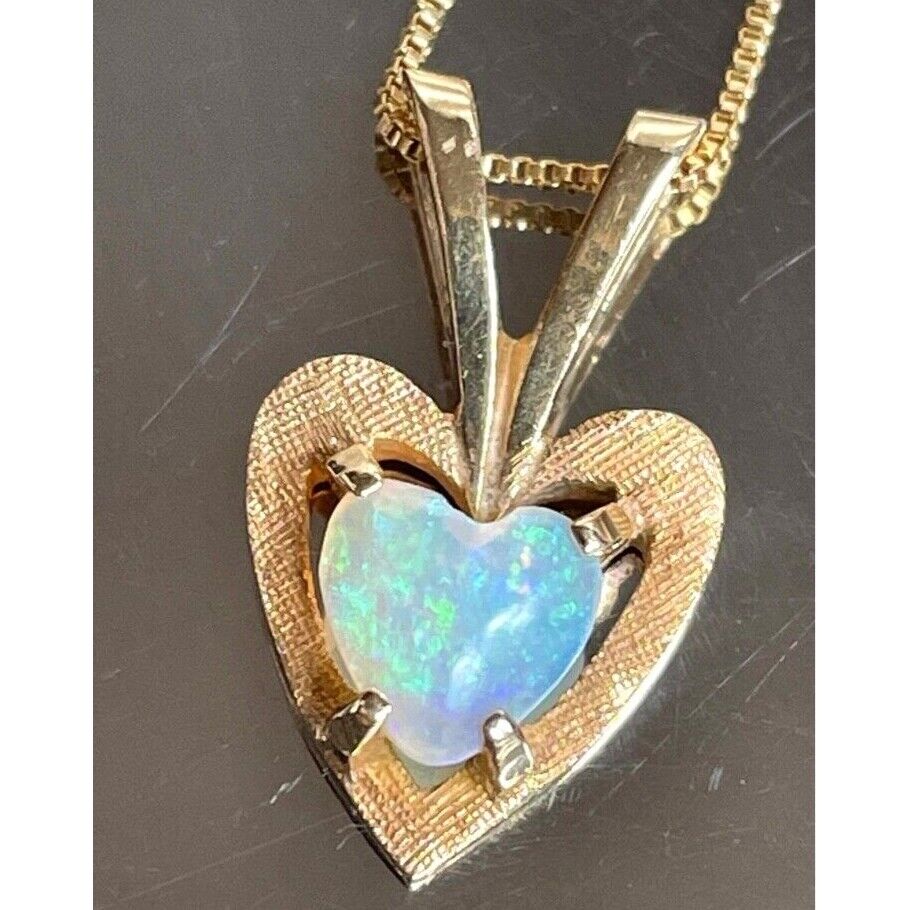 14K YELLOW GOLD AND OPAL HEART PENDANT NECKLACE SKY