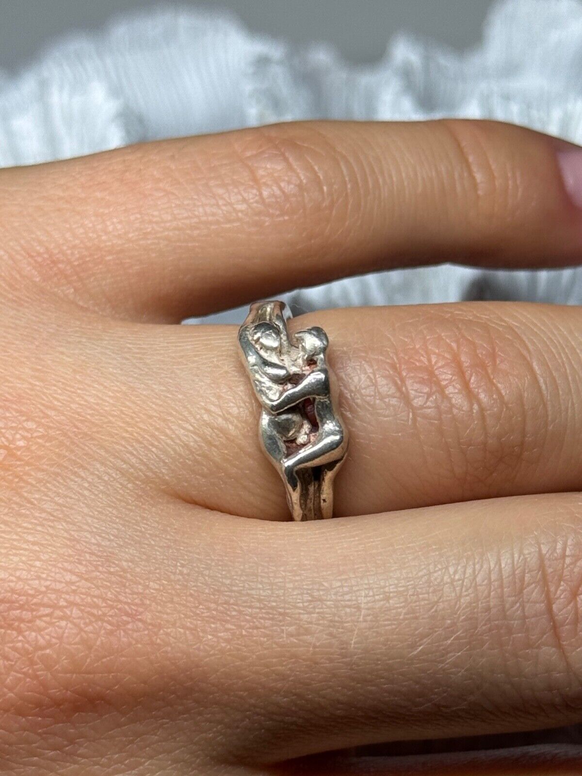 925 STERLING SILVER KAMASUTRA RING SIZE 6