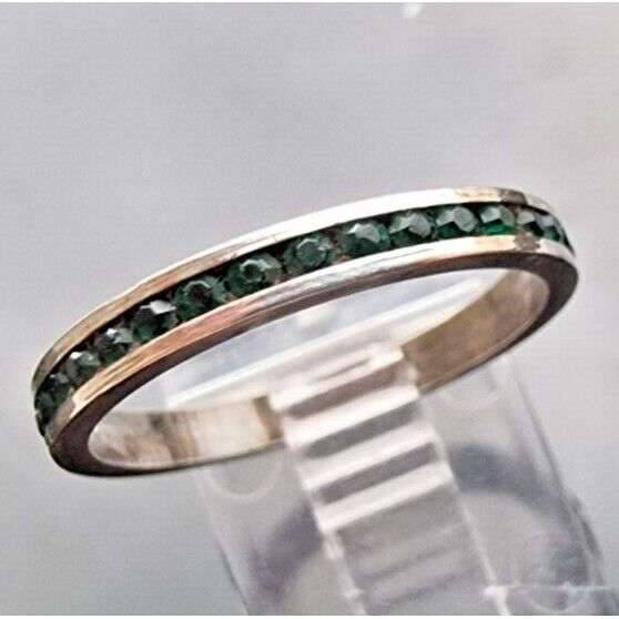 925 STERLING SILVER lab created  EMERALD INFINITY BAND RING SIZE 8.5 AT