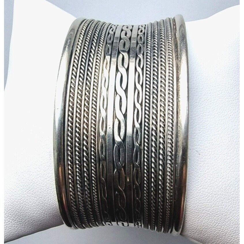 925 STERLING SILVER BEAUTIFUL  1.25 INCH WIDE CUFF BRACELET AT