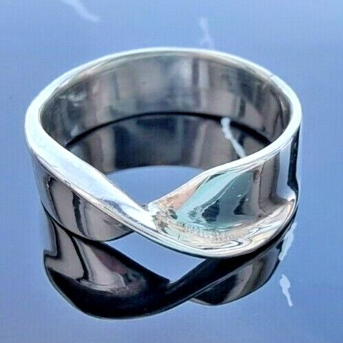 925 STERLING SILVER TWISTED RING SIZE 8 AT