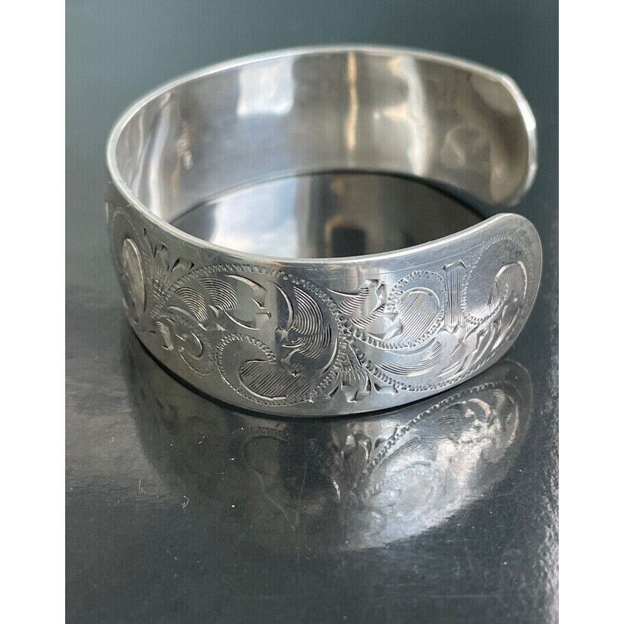 BEAUTIFUL ENGRAVED WITH FLOWERS 925 STERLING SILVER BRACELET.HALLMARKED SKY