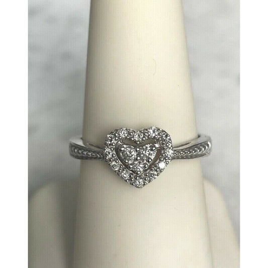 WHITE GOLD  & DIAMOND HEART ENGAGEMENT RING SIZE 7 SKY