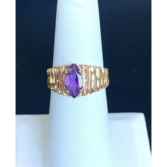 YELLOW GOLD AND AMETHYST SOLITAIRE RING SIZE 6.25 SKY