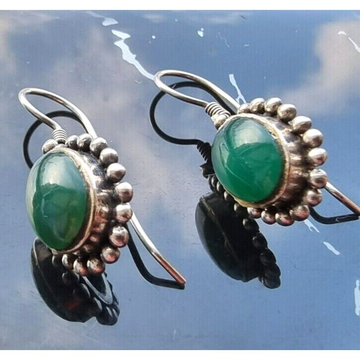 SOUTHWEST STYLE 925 STERLING SILVER  OVAL 11x8 mm. GREEN JADE EARRINGS AT