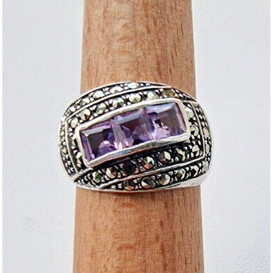 VINTAGE925 sterling silver PRINCESS  CUT AMETHYST AND MARCASITE  RING size 6 AT