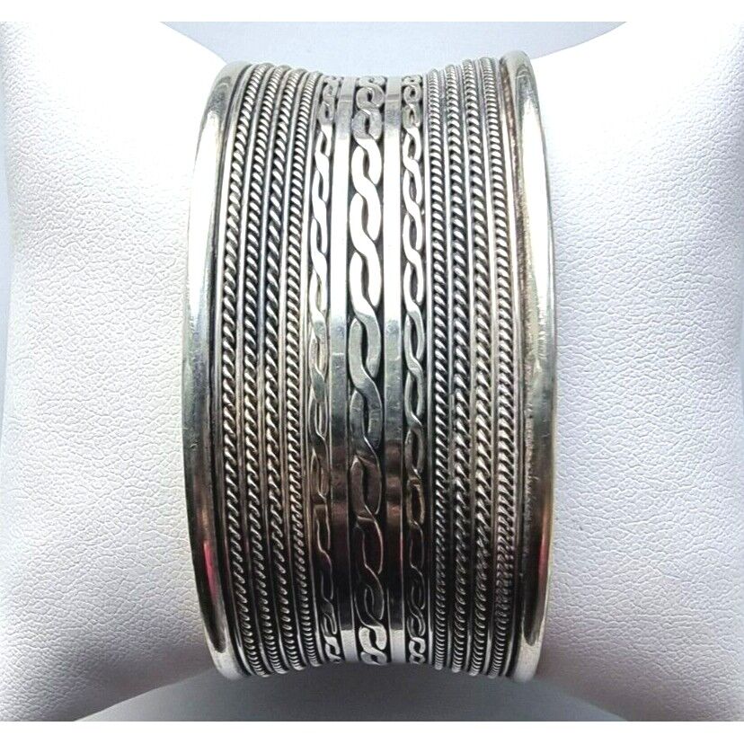 925 STERLING SILVER BEAUTIFUL  1.25 INCH WIDE CUFF BRACELET AT