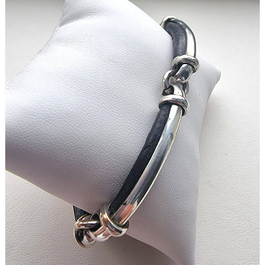 925 STERLING SILVER AND LEATHER LINK TOGGLE BRACELET  8.5 INCH AT