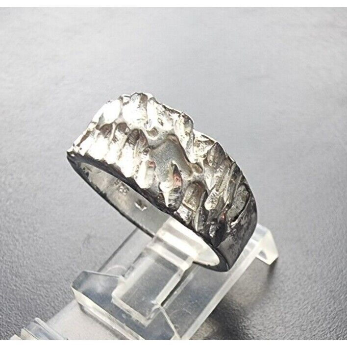 925 STERLING SILVER NUGGET STYLE RING SIZE 8.25 AT