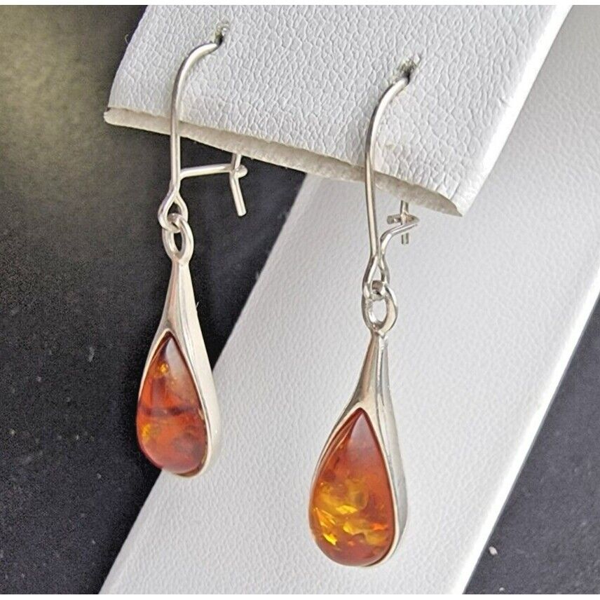 VINTAGE 925 STERLING SILVER NATURAL BALTIC 15x8 mm. AMBER TEARDROP EARRINGS AT