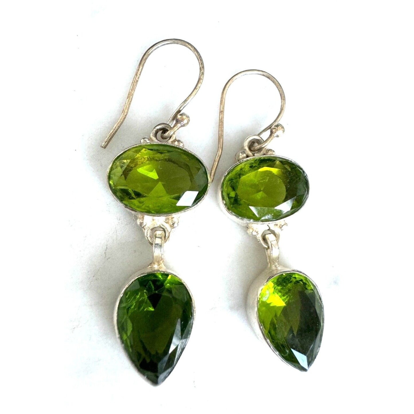 925 STERLING SILVER AND GREEN CRYSTAL DANDLE EARRINGS SKY