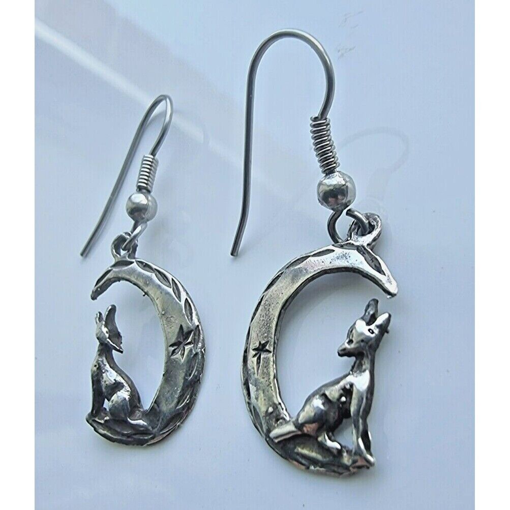 925 STERLING SILVER VINTAGE HOWLING WOLF HALF CRESCENT MOON EARRINGS AT