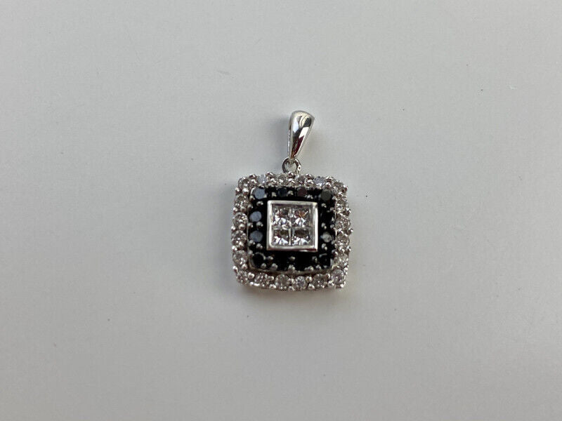 14K WHITE GOLD SAPPHIRES & DIAMONDS PENDANT