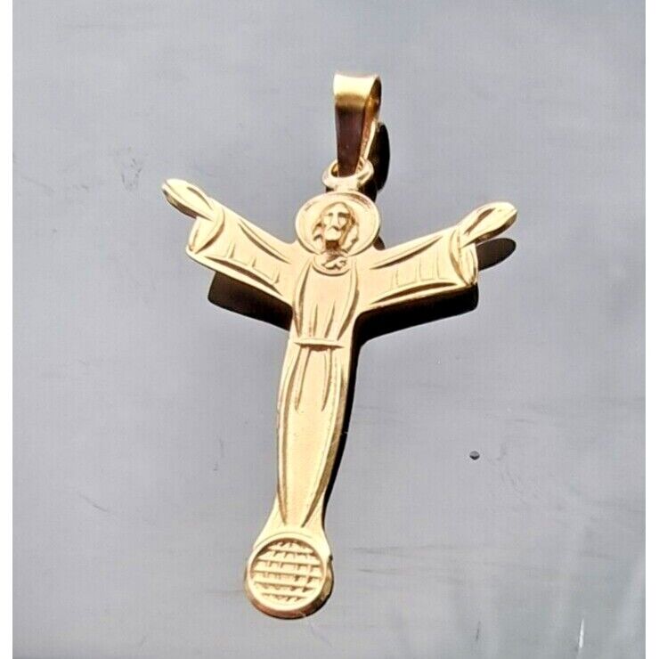 14K YELLOW GOLD OPEN ARMS EMBRACING JESUS CHARM PENDANT AT