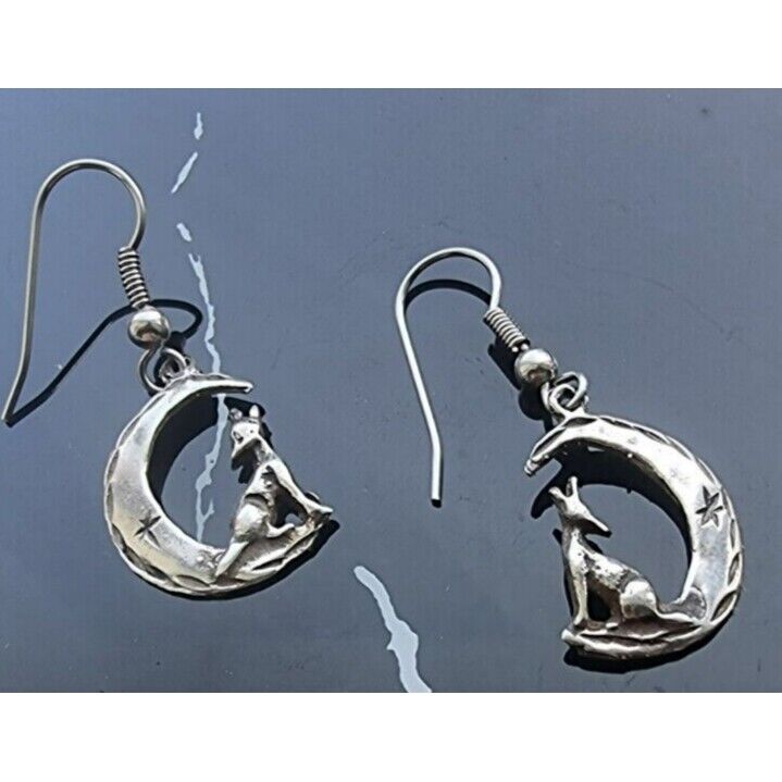 925 STERLING SILVER VINTAGE HOWLING WOLF HALF CRESCENT MOON EARRINGS AT