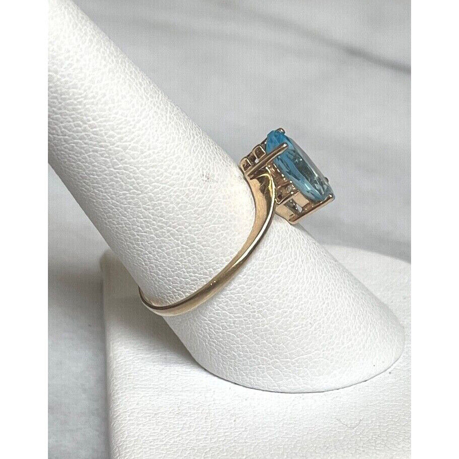 YELLOW GOLD BLUE TOPAZ & DIAMOND RING SIZE 9 SKY