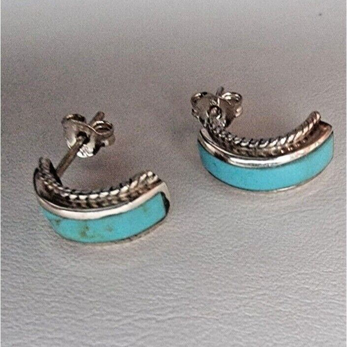 VINTAGE 925 STERLING SILVER NATURAL TURQUOISE STUD EARRINGS AT