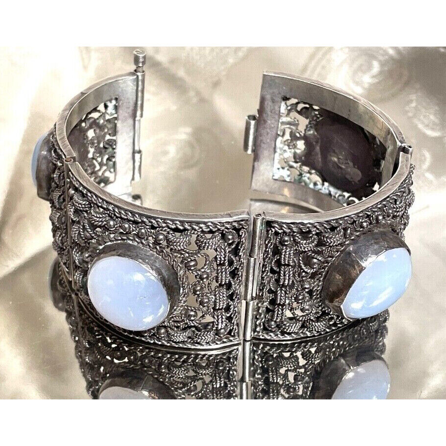 STUNNING HANDMADE LARGE & HEAVY  STERLING SILVER & QUARTZ  BRACELET SKY