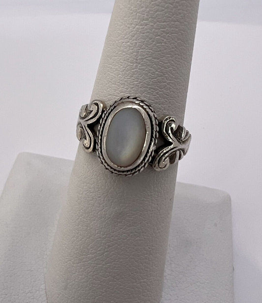 925 STERLING SILVER MOTHER OF PEARL RING SIZE 6