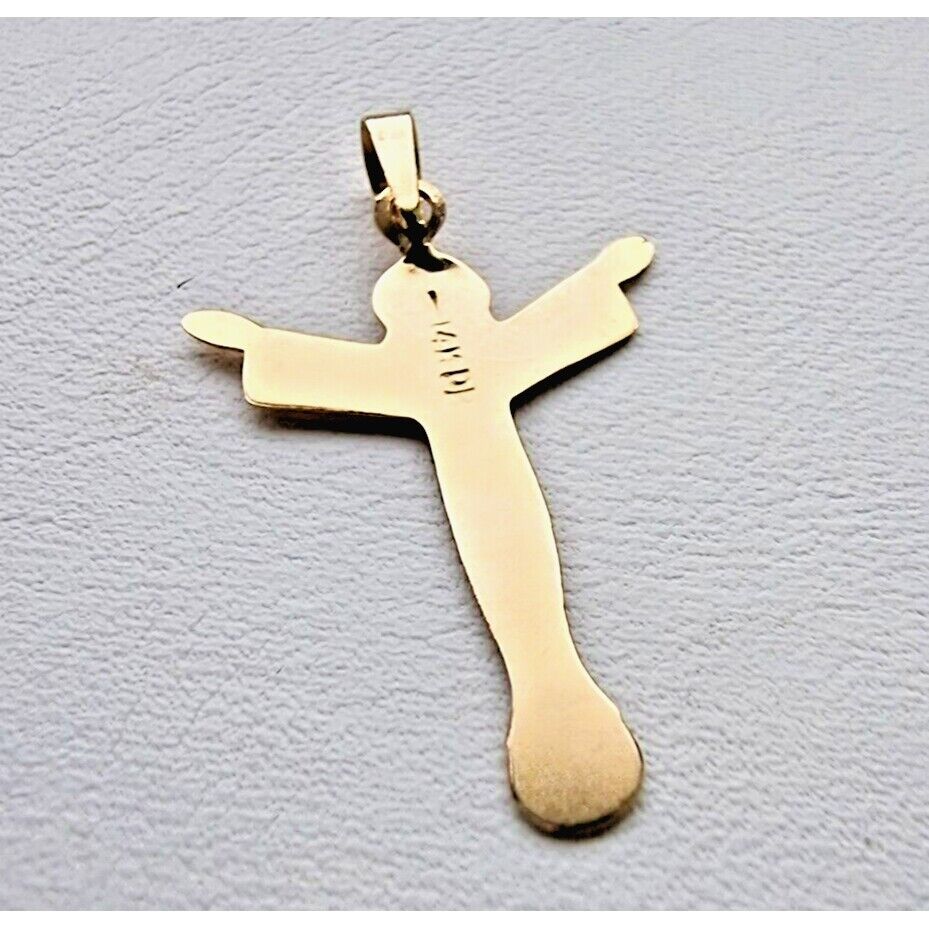 14K YELLOW GOLD OPEN ARMS EMBRACING JESUS CHARM PENDANT AT