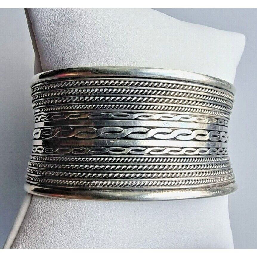 925 STERLING SILVER BEAUTIFUL  1.25 INCH WIDE CUFF BRACELET AT