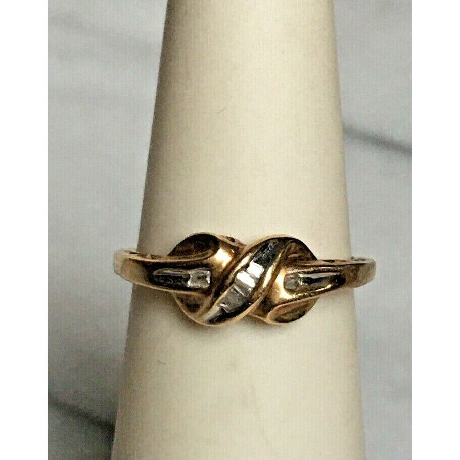 YELLOW GOLD & DIAMOND BOW RING SIZE 4.5 SKY