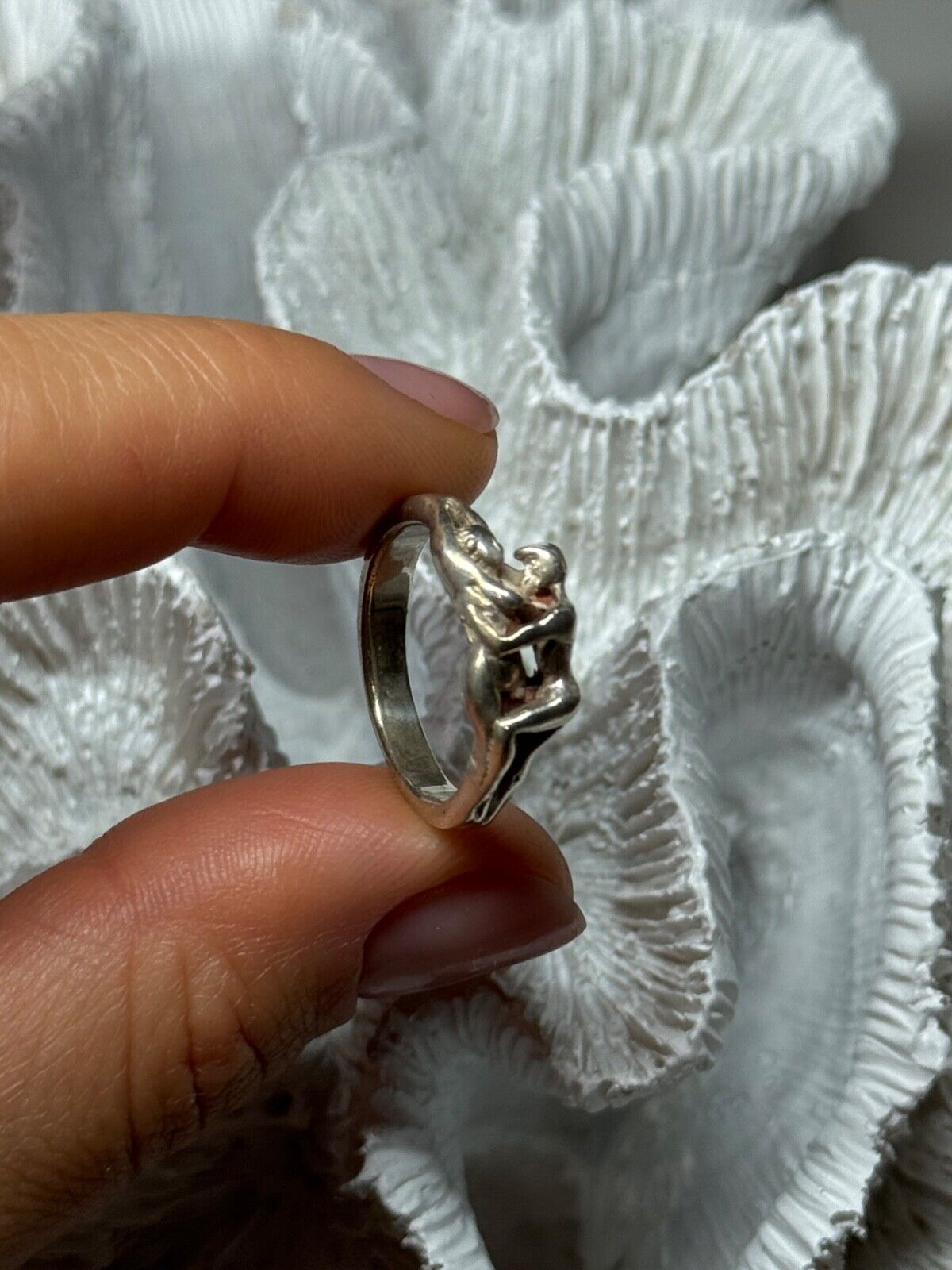 925 STERLING SILVER KAMASUTRA RING SIZE 6