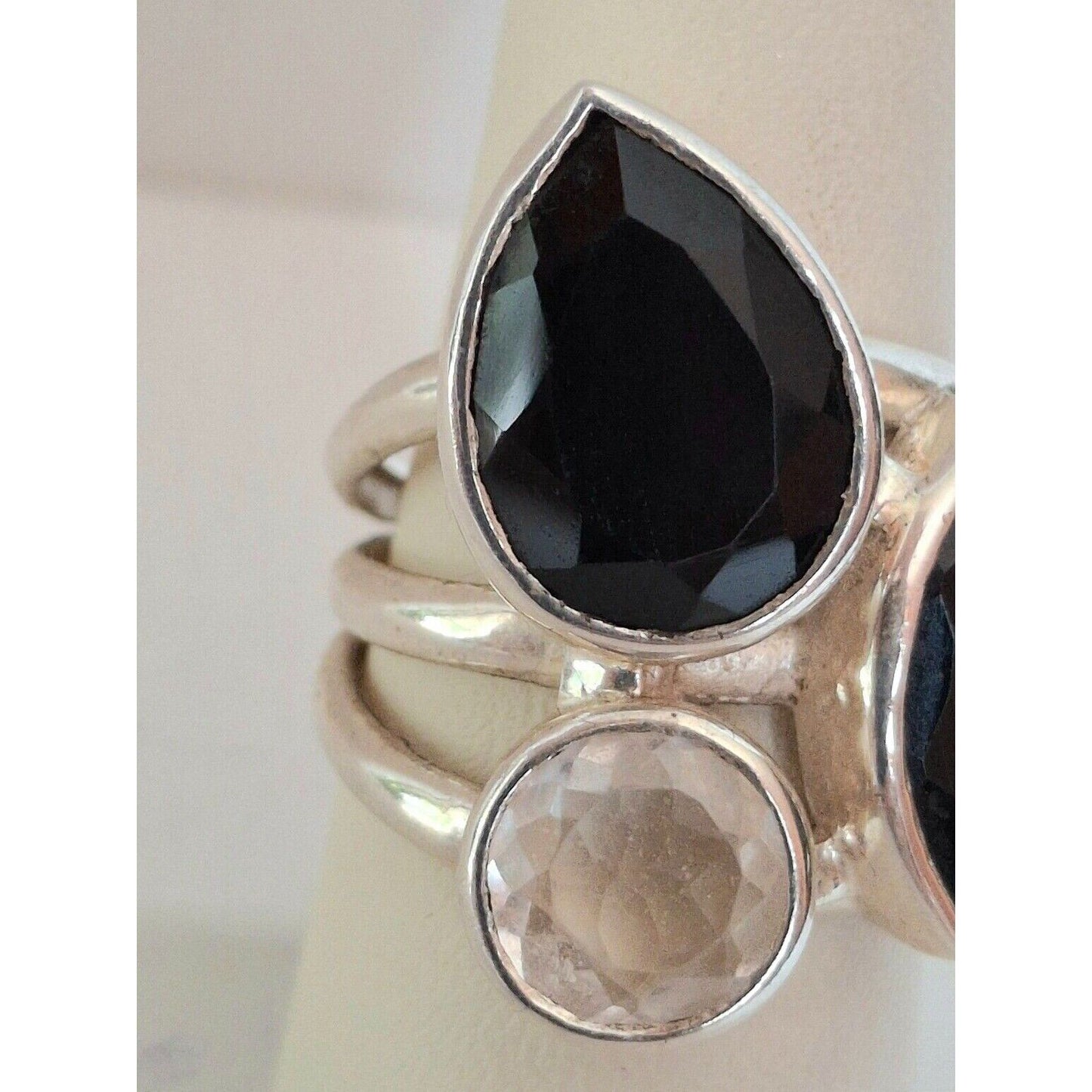 925 STERLING SILVER NEAR COLORLESS AQUAMARINE AND BLACK TOURMALINE RING SIZE SKY