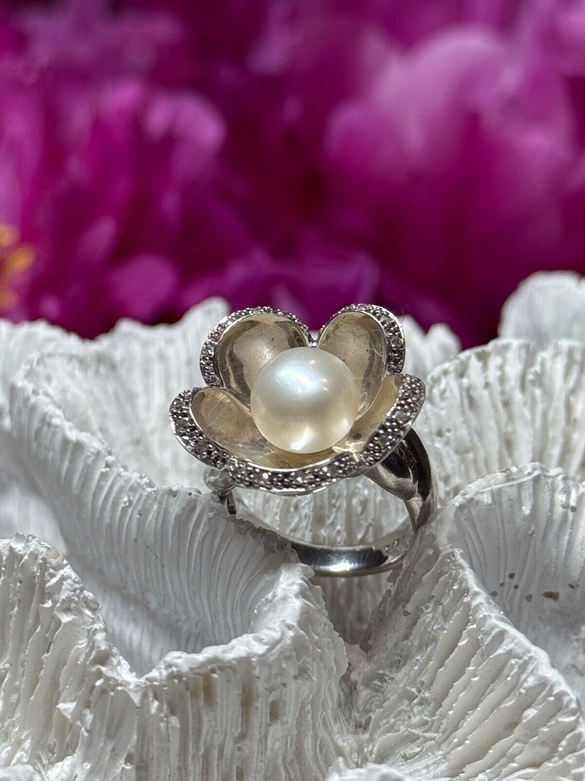 925 STERLING SILVER PEARL & WHITE SAPPHIRE FLOWER RING SIZE 5.5