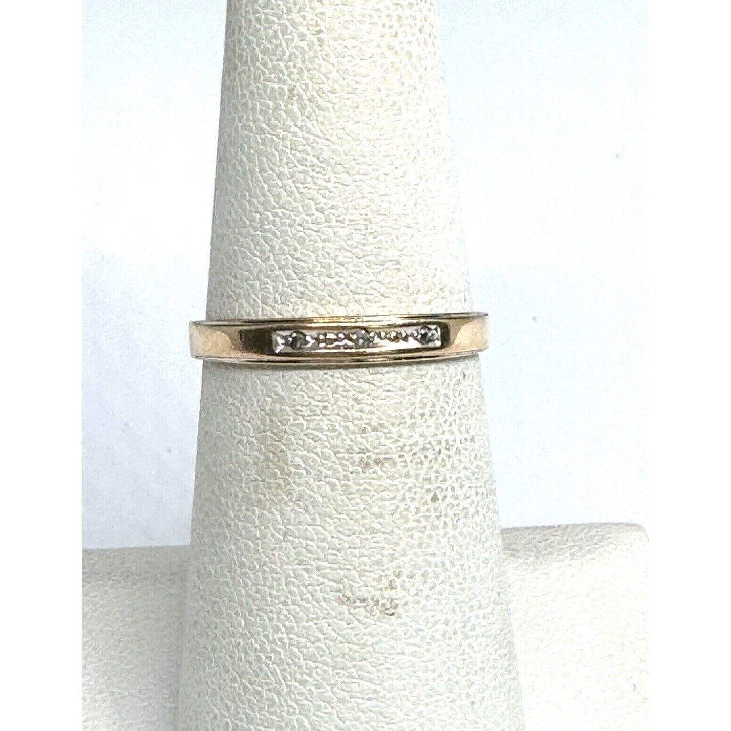 YELLOW GOLD AND DIAMOND BAND RING SIZE 6.25 SKY