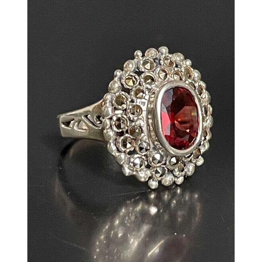 925 STERLING SILVER GARNET & MARCASITES RING SIZE 6 SKY