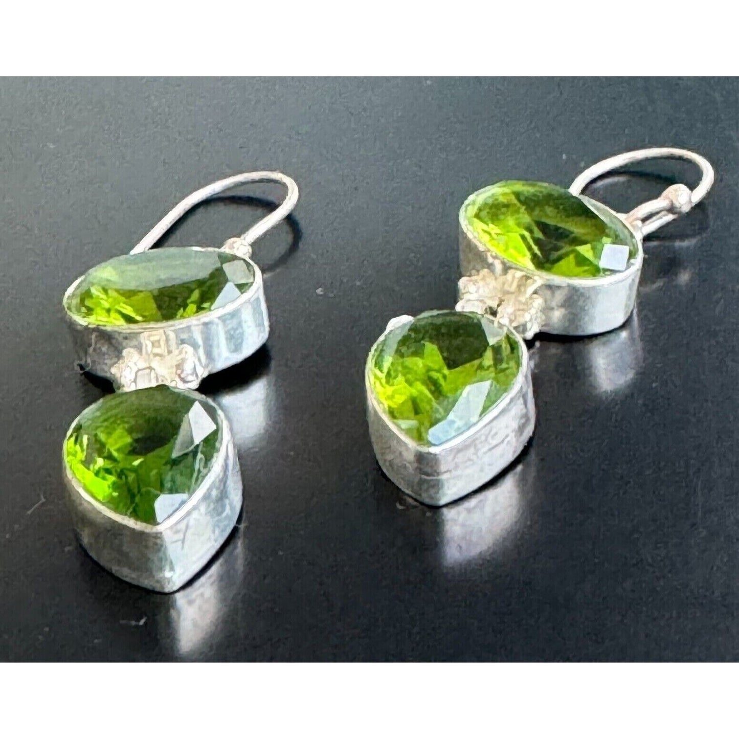 925 STERLING SILVER AND GREEN CRYSTAL DANDLE EARRINGS SKY