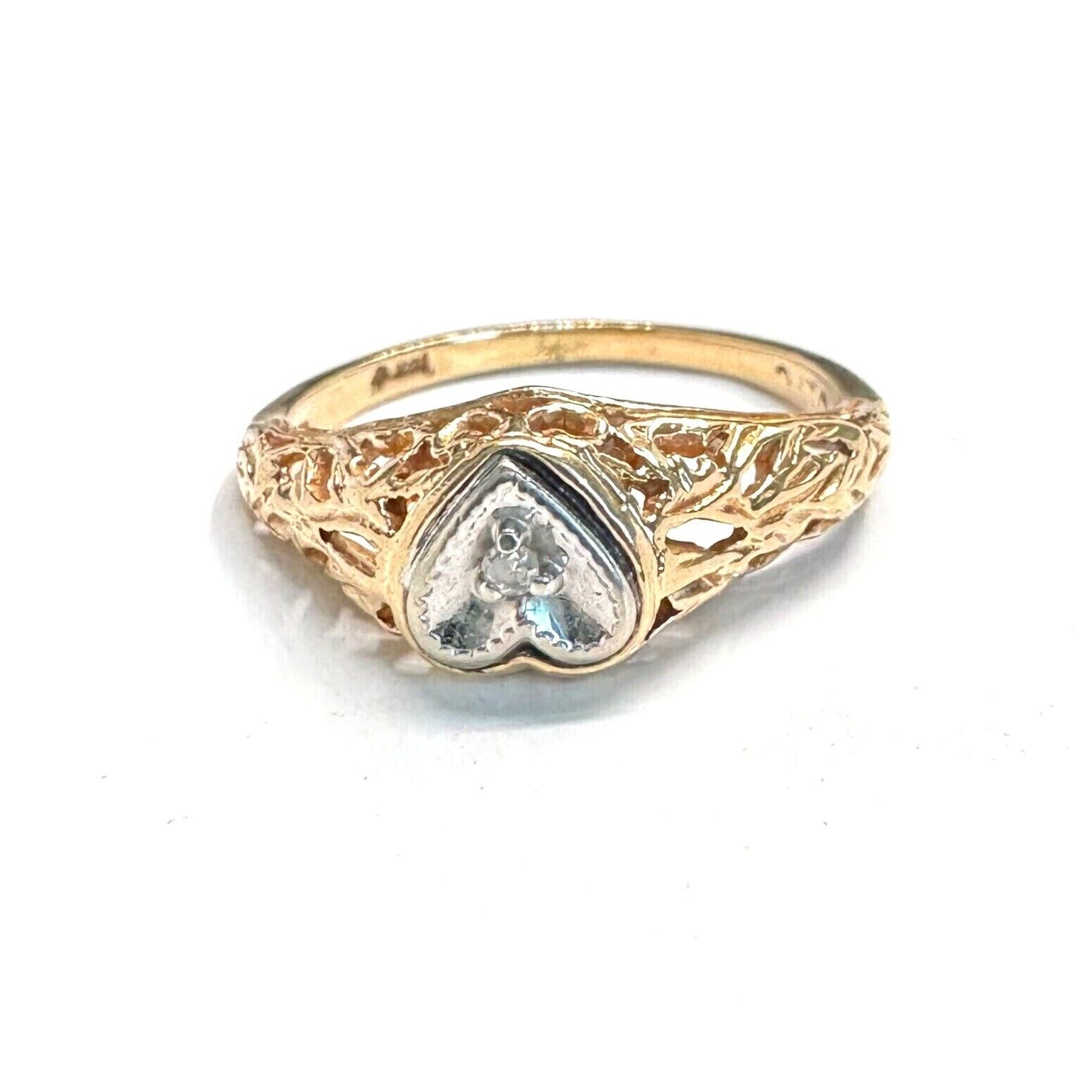 YELLOW GOLD AND DIAMOND PIESR SHANK HEART RING SIZE 3.75 SKY