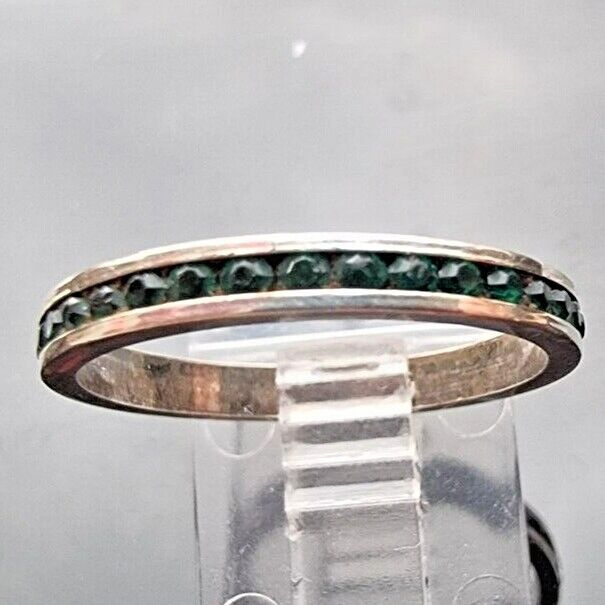 925 STERLING SILVER lab created  EMERALD INFINITY BAND RING SIZE 8.5 AT