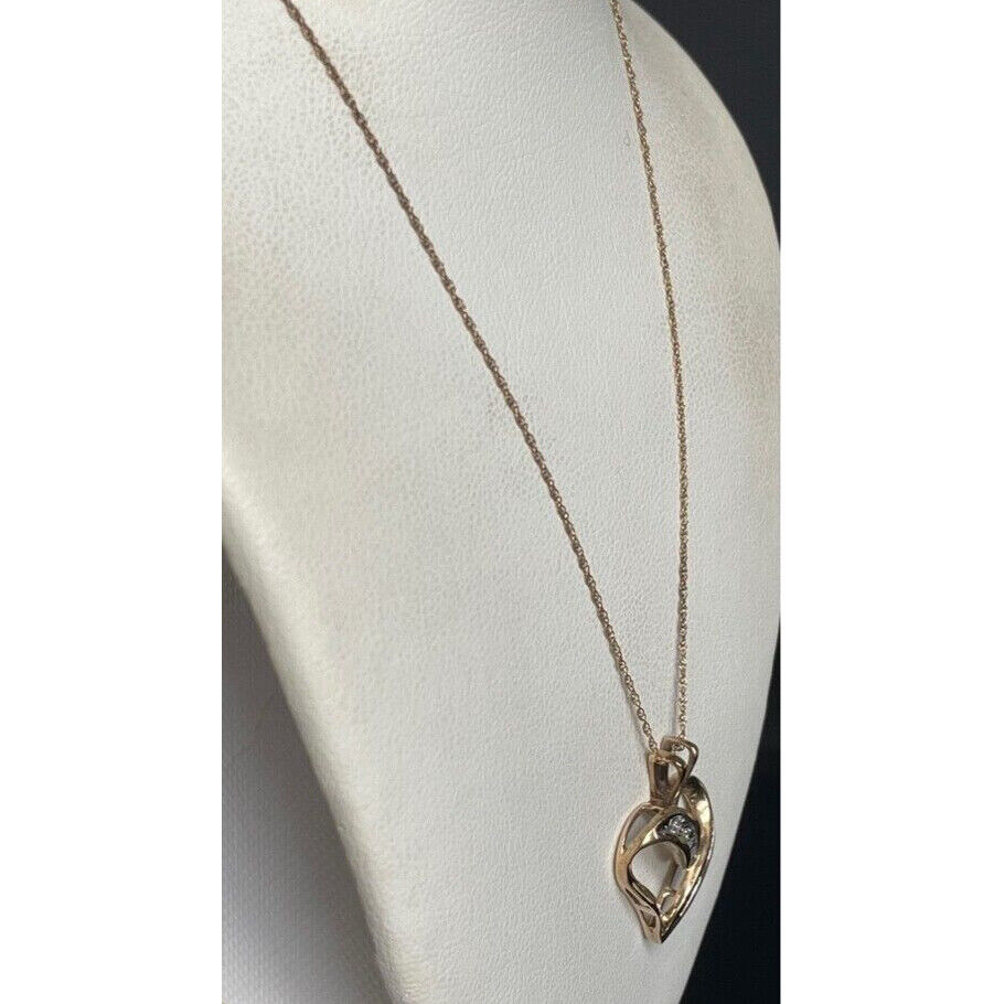 YELLOW GOLD DIAMOND & COLORLESS SAPPHIRE HEART PENDANT NECKLACE SKY