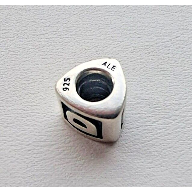 PANDORA AUTHENTIC LETTER D 925 STERLING SILVER RETIRED CHARM 790323D AT