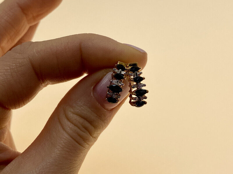 10K YELLOW GOLD SAPPHIRES EARRINGS